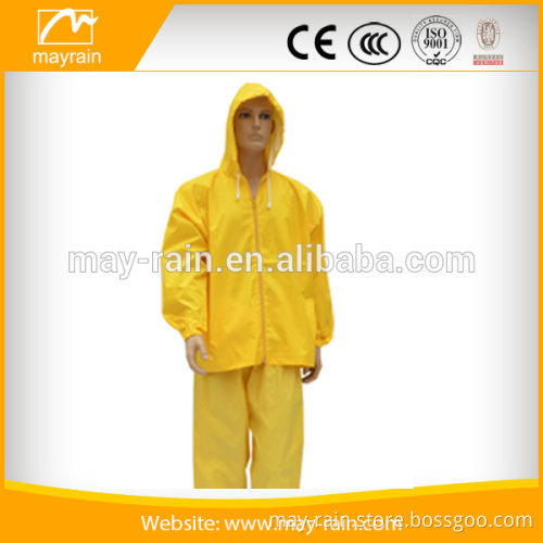high quality 100% polyester wholesale men rainsuit